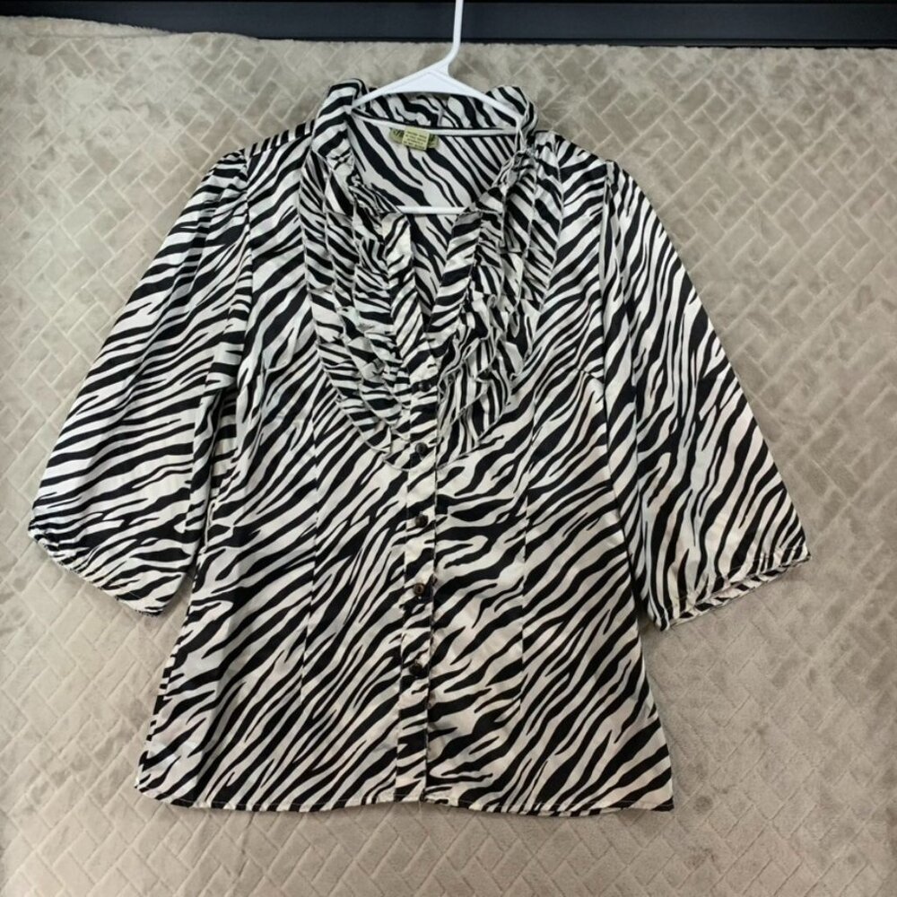 Shes Cool Blouse Womens Medium Zebra Print Silky Shiny Ruffle Neck 3/4 Sleeve